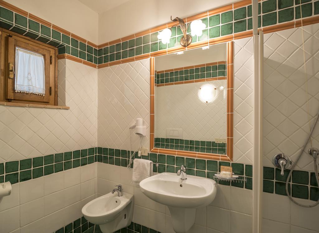 La Buca Di Montauto Hotel Сан Джиминяно Екстериор снимка